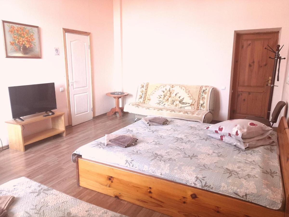 Hotel Lucyn Zewnętrze zdjęcie